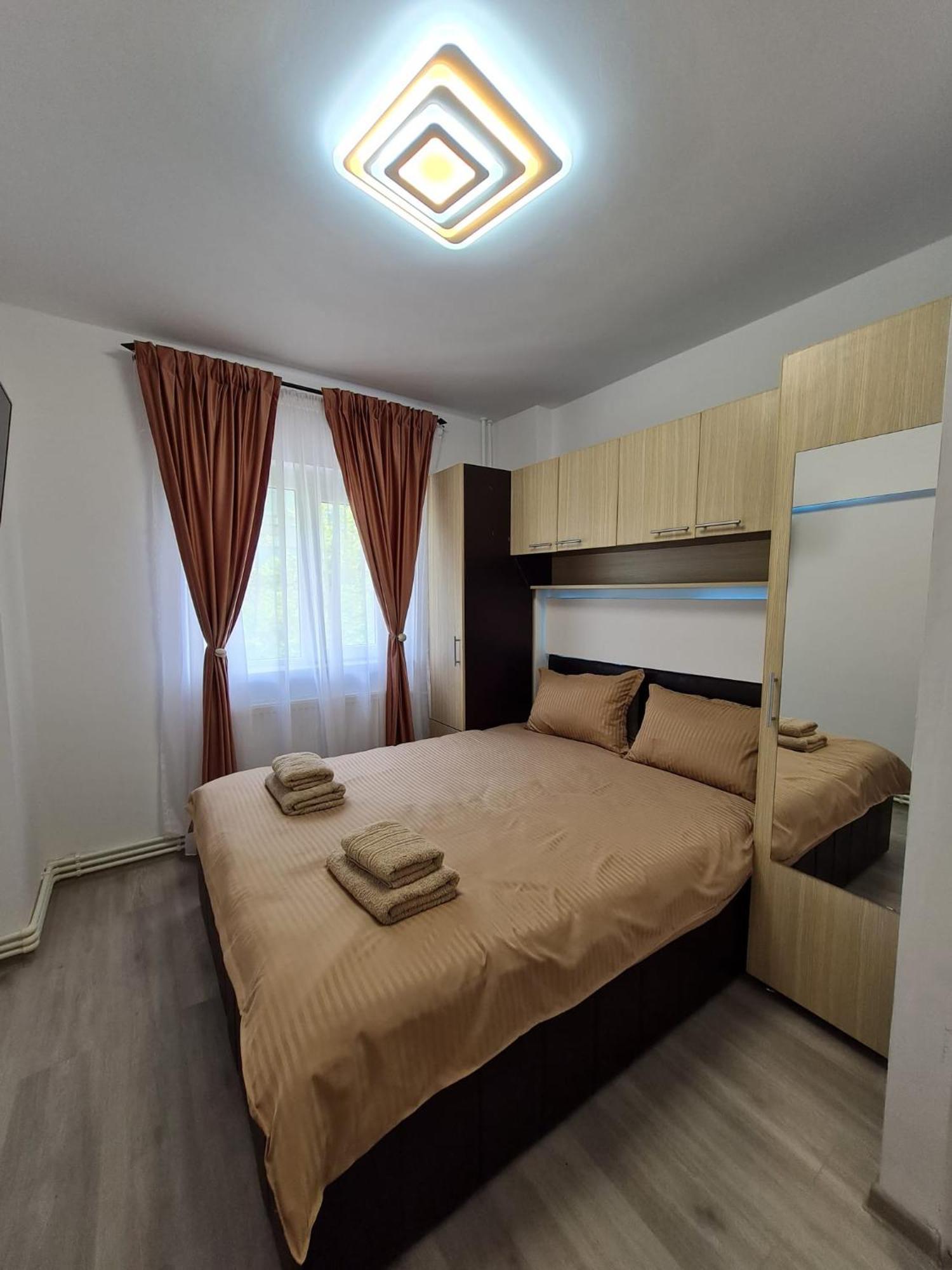 Apartment Romanescu One *
