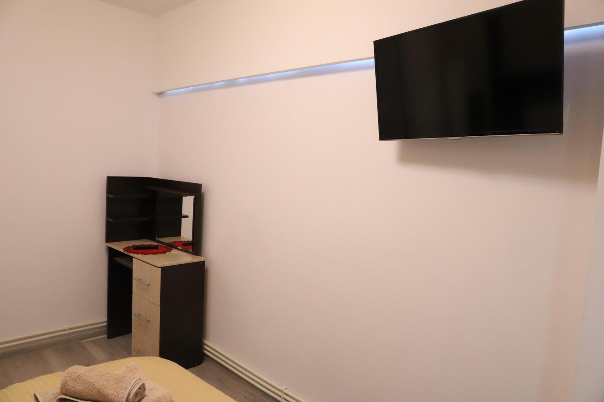 Apartment Romanescu One *